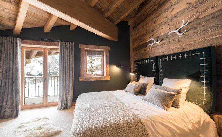 Chalet O Valala, Val d'Isere, Bedroom Antlers